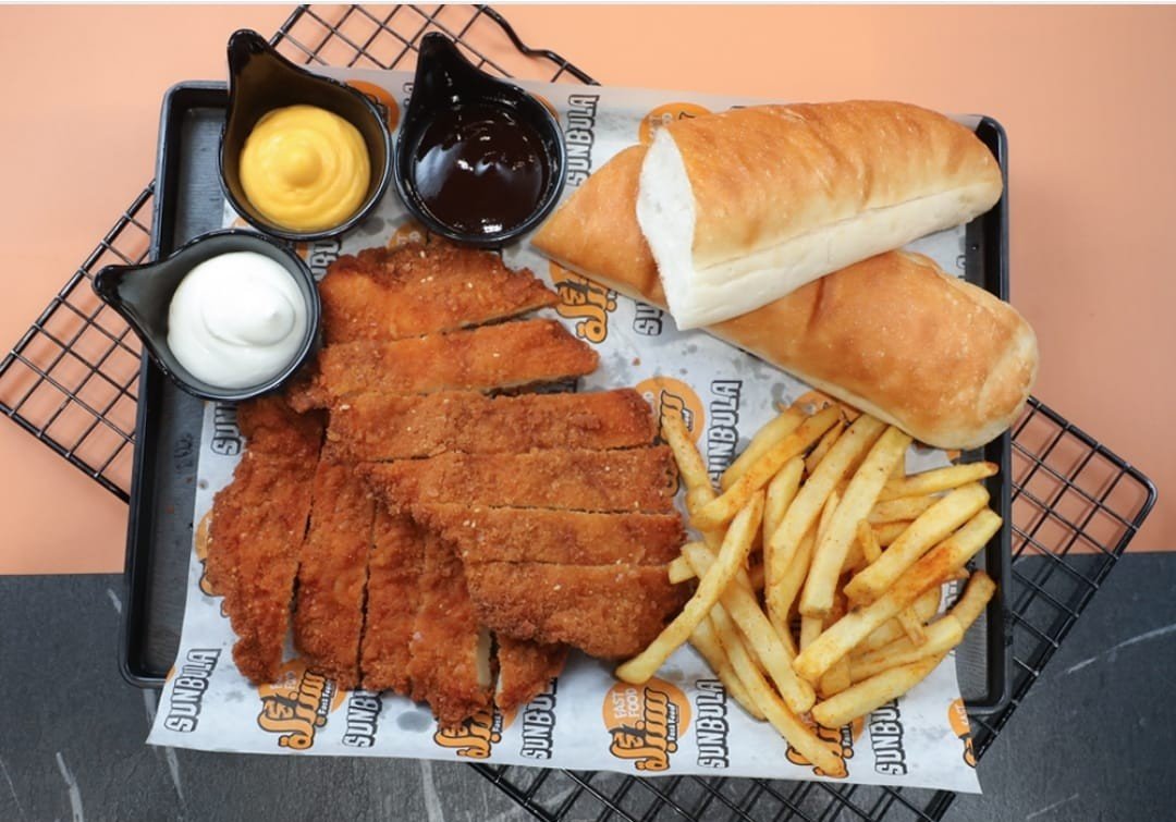 الأطباق والرز